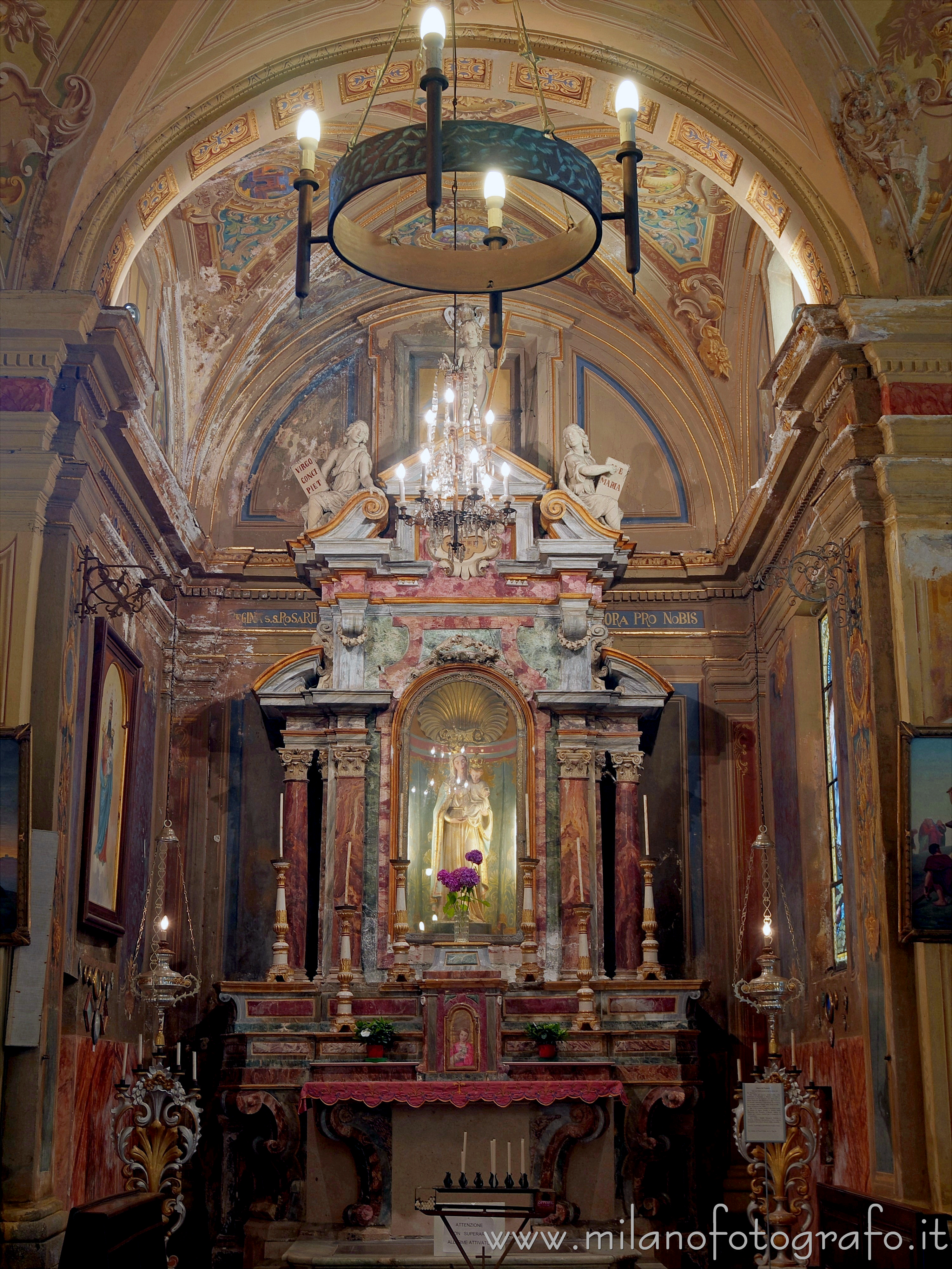 Campiglia Cervo (Biella) - Cappella della Madonna del Rosario nella Chiesa Parrocchiale dei Santi Bernardo e Giuseppe